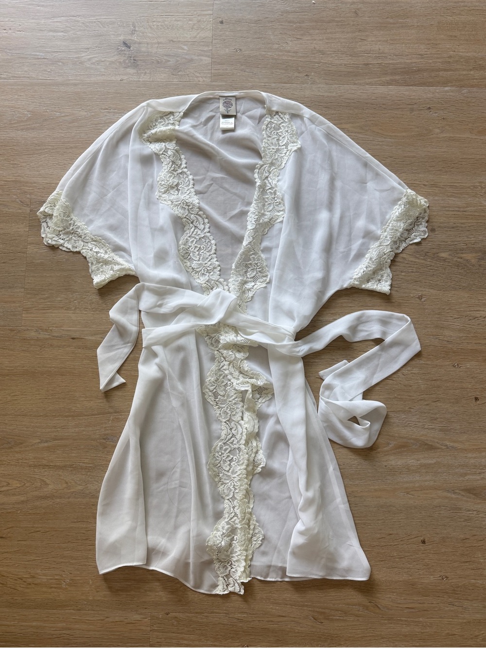 In Bloom Sheer Ivory Lace-Trim Robe M